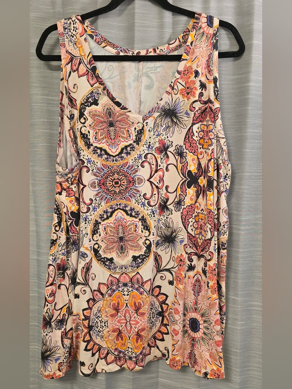 LANE BRYANT Pink Floral Medallion Sleeveless Top